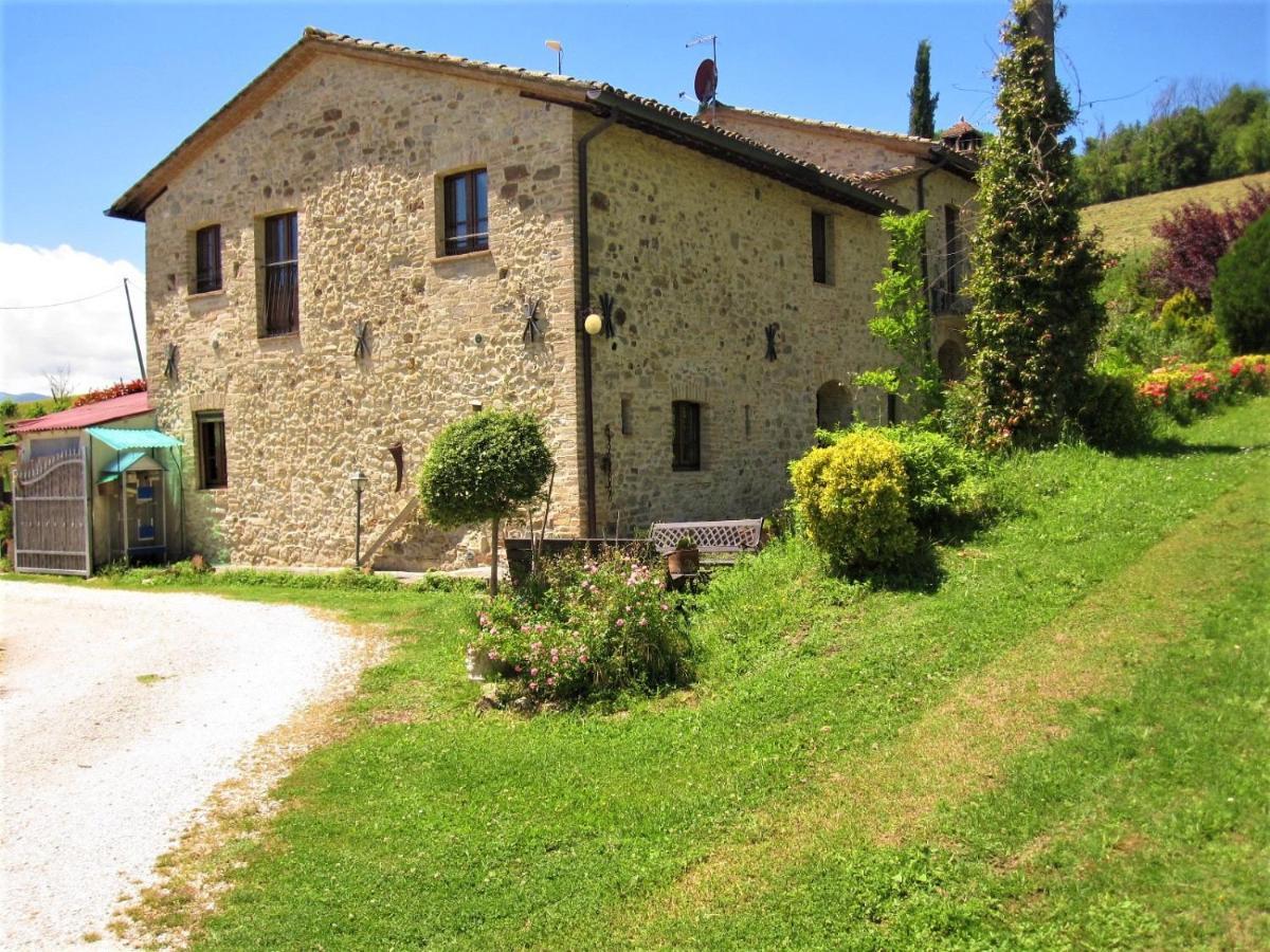 La Pietra Rara B&B Монтоне Екстериор снимка