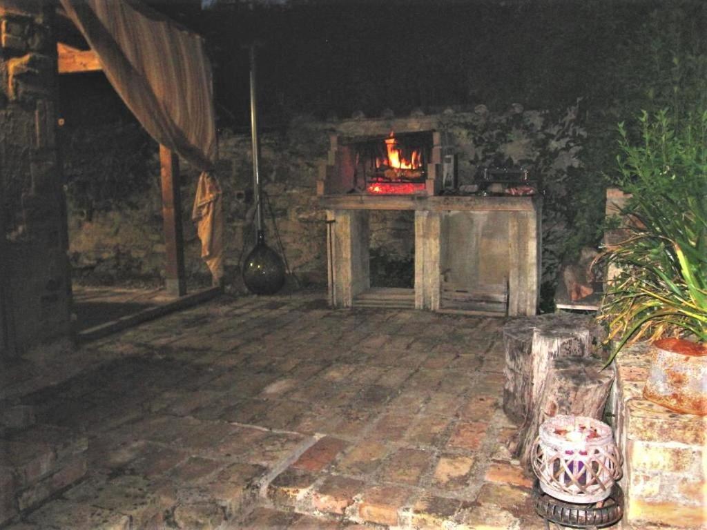 La Pietra Rara B&B Монтоне Екстериор снимка